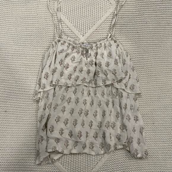 TILLY’S RUFFLE TANK - Picture 1 of 4